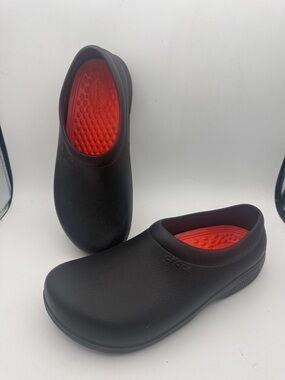 CROCS On the Clock Lite ride black work slip on clogs shoes W 10 M 8